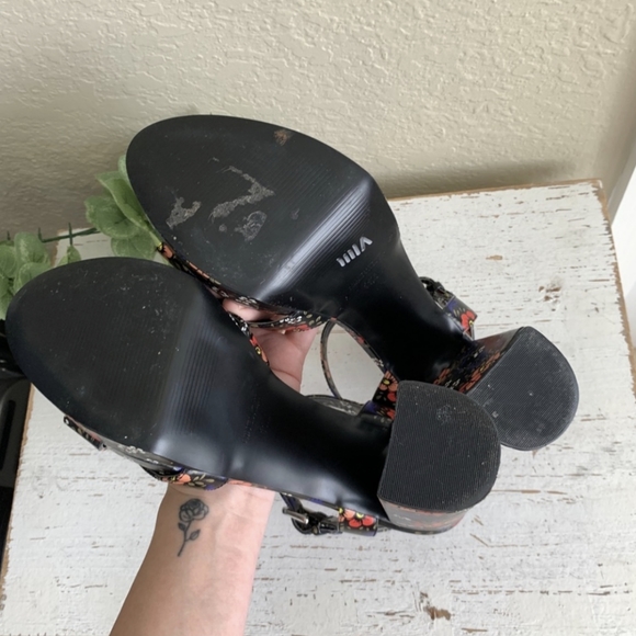 Nine West Funkyo Floral Platform Heels Sandals - Picture 4 of 4